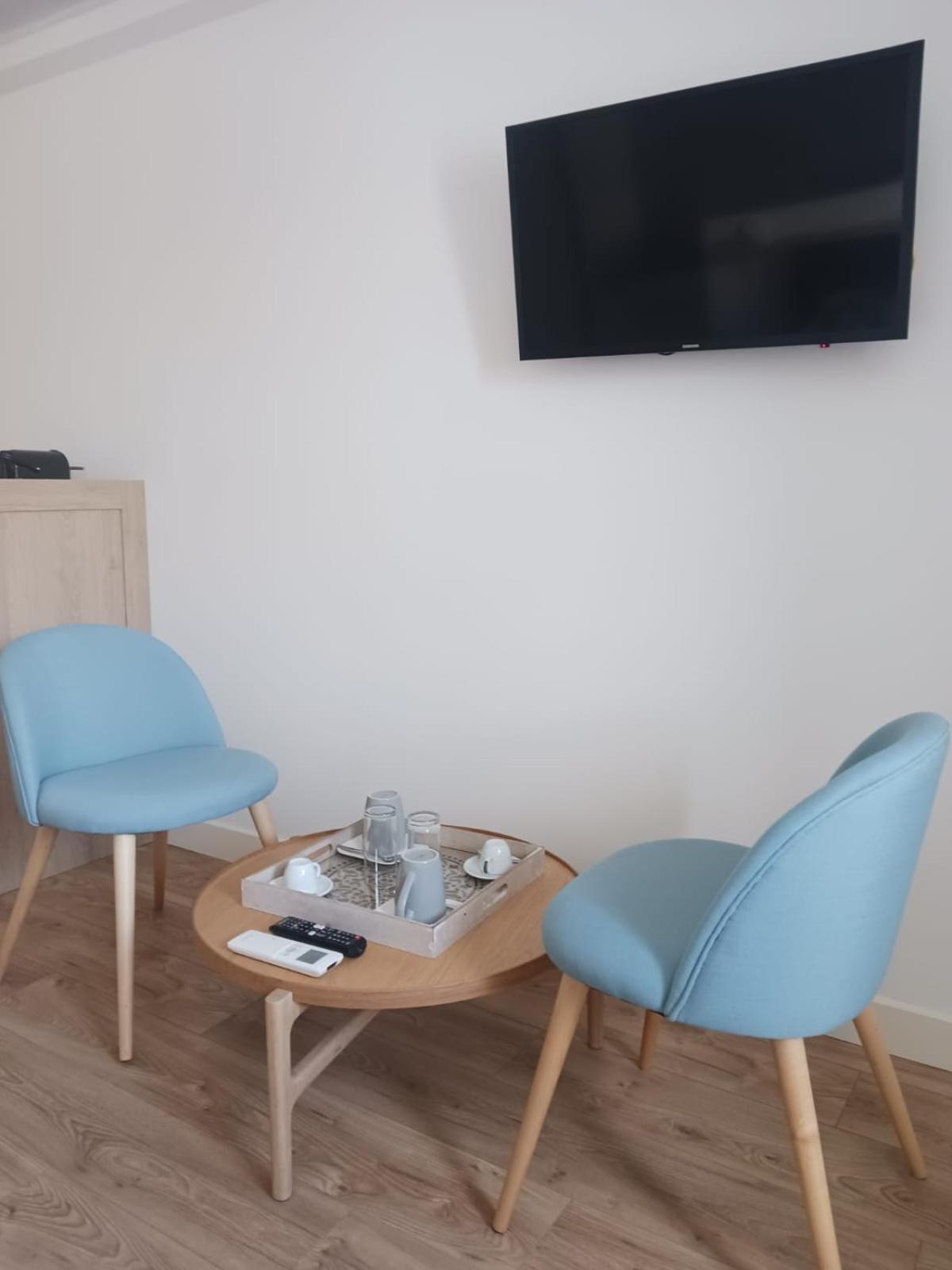 Cotinga Hotel Villars-les-Dombes Buitenkant foto